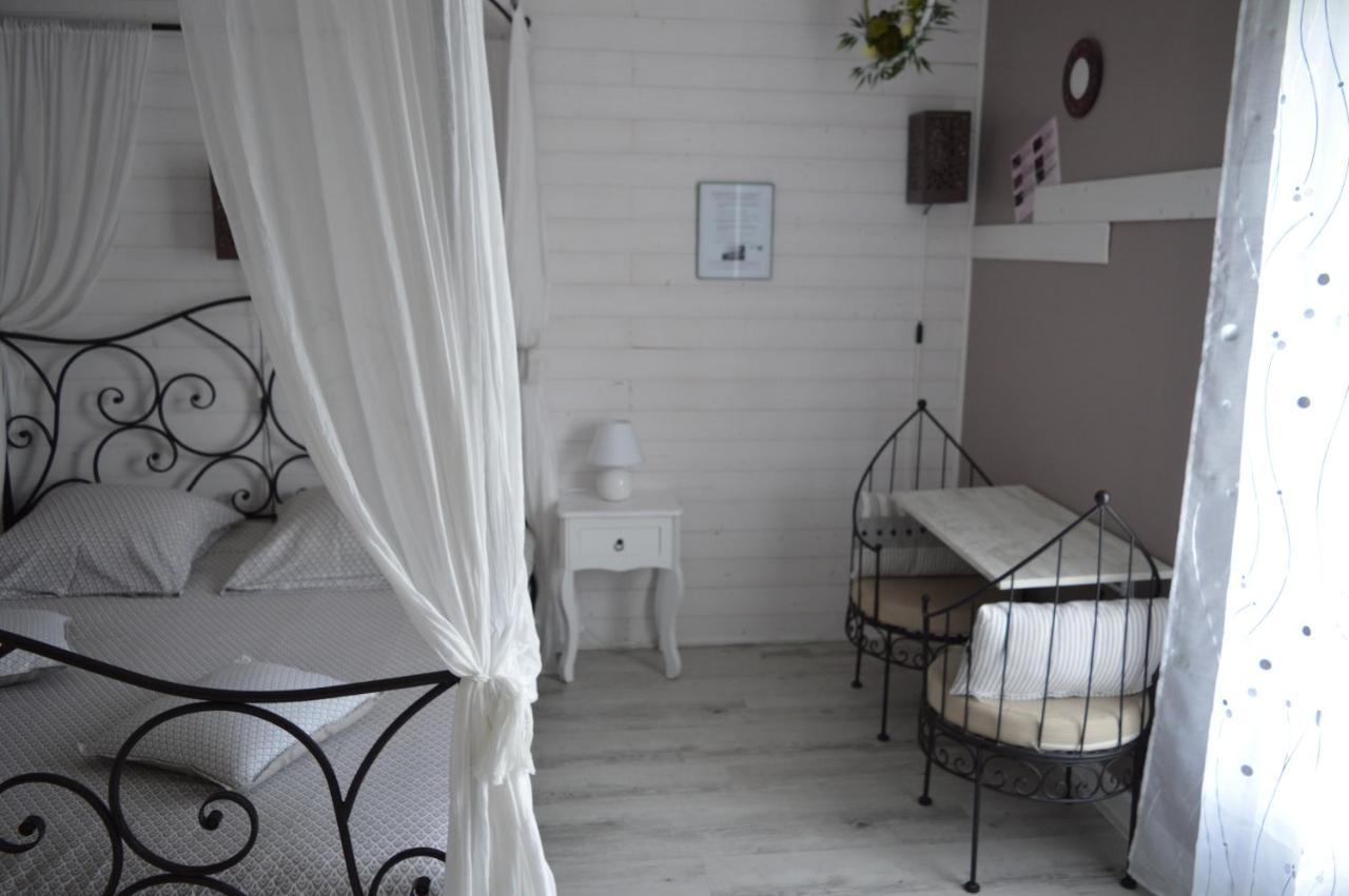 Au Coeur Du Bien Etre, Chambre D'Hotes Avec Piscine Chauffee Et Couverte, Spa, Sauna, Massages Monteaux Exteriér fotografie